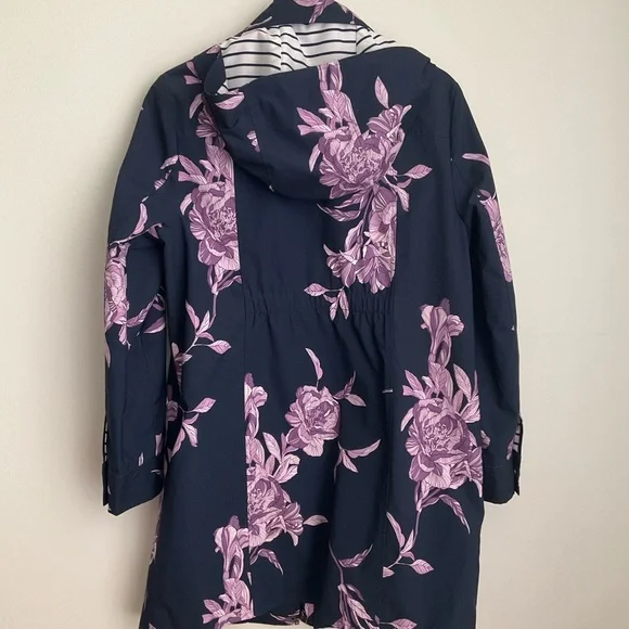 Chico's Navy Trench Coat with Pink-Lilac Floral Print Size 1 (Medium) - Picture 3 of 11